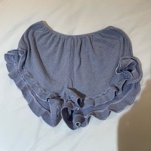 Brandy Melville ruffle shorts size xs